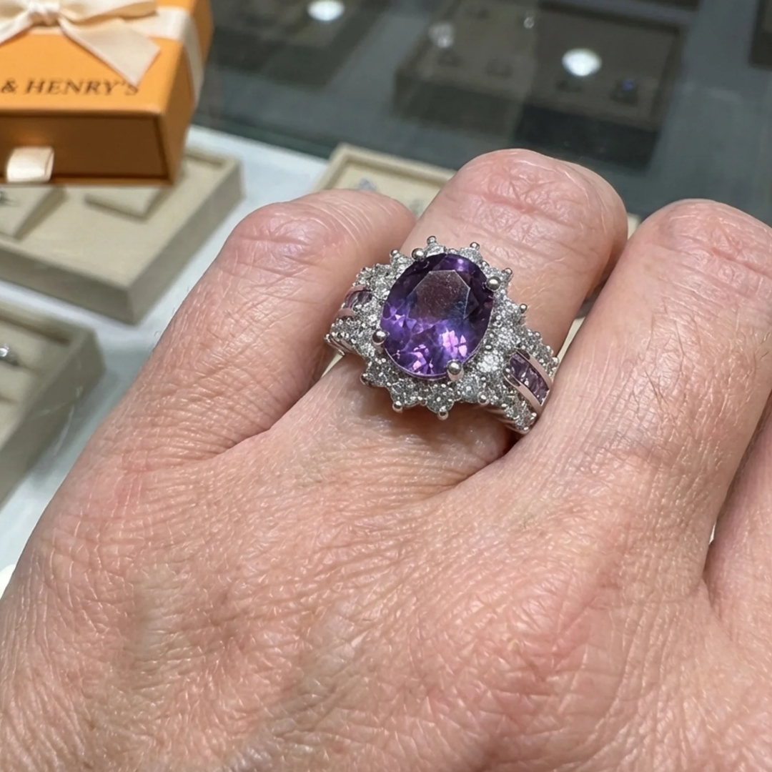 Amethyne Tusmørke Krone Ring | Hvidguld